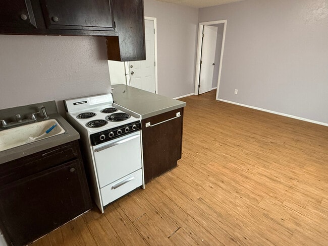 Building Photo - 125 Charmony Frontage Rd