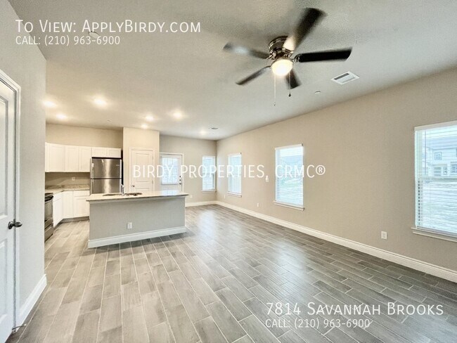 Building Photo - **2 Story, 3 Bed, 2 Bath Home Townhome Loc...