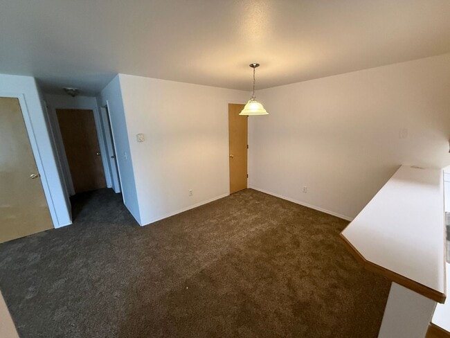 Building Photo - 2022-2022 SW 22nd St