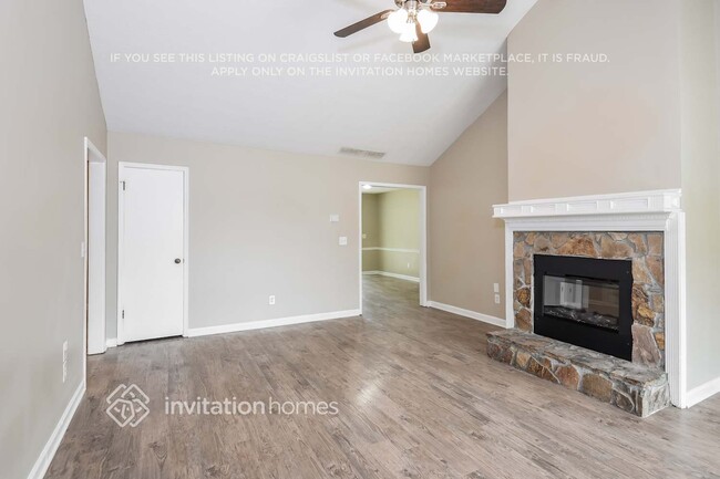 Building Photo - 5252 Station Cir
