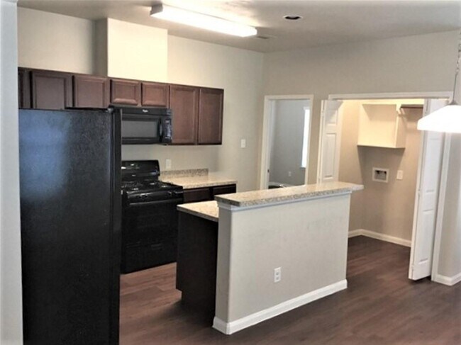 Building Photo - 918 Redcrest Springs Ct