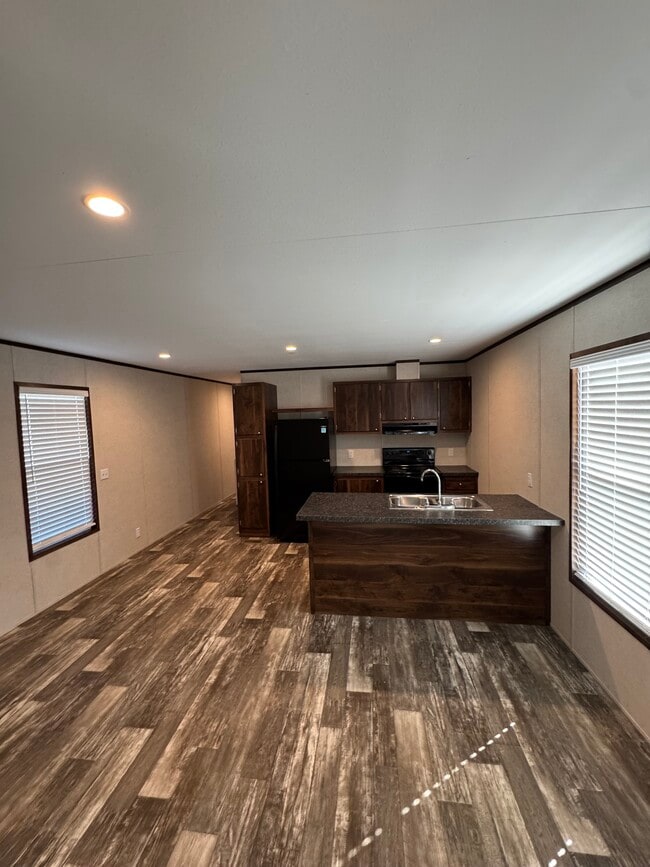 Kitchen - 5695 Indian Trl