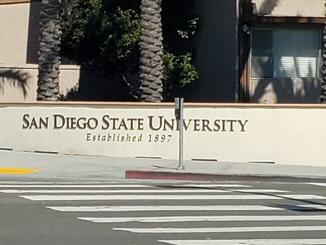 Foto del edificio - 5457 Dorothy Dr