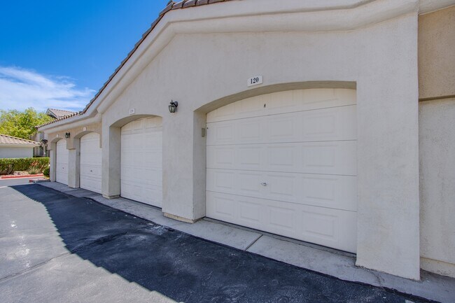 Foto del edificio - 1521 Ruby Cliffs Ln