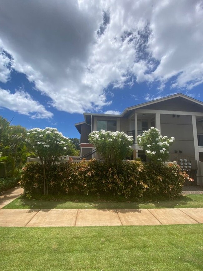 Building Photo - Kamalani Community - Great N Kihei Location!