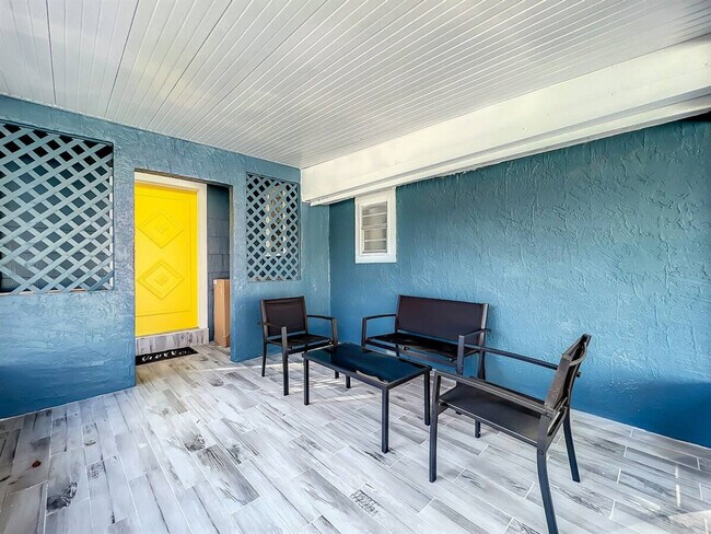 Foto del edificio - 2317 Homeland St