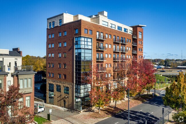 Foto del edificio - 715 N Church St