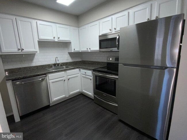 Foto del edificio - 4500 S Four Mile Run Dr