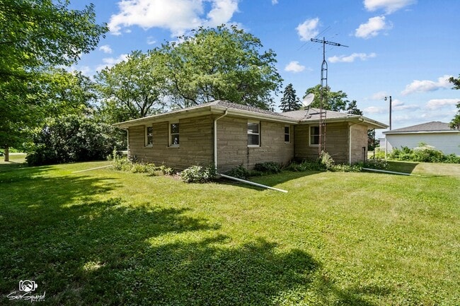 Building Photo - 29221 Wilton Rd