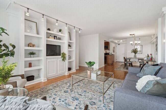 Foto del edificio - 1250 N Dearborn St