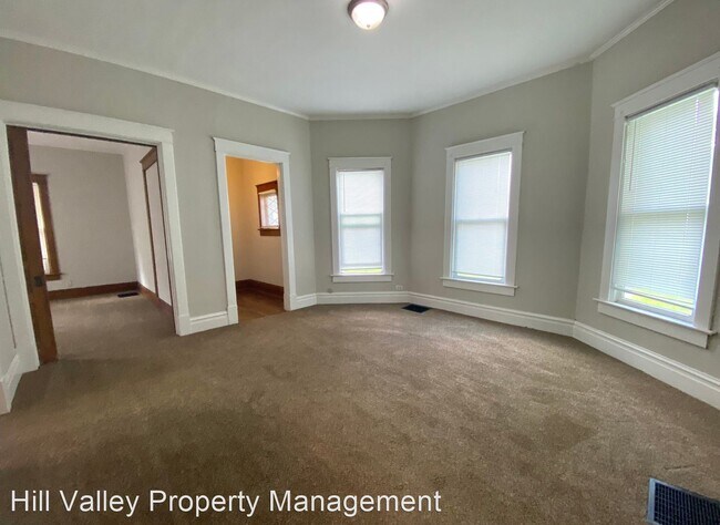 Foto del edificio - 3 br, 1 bath House - 122 Gilbert Ave