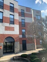 Building Photo - 35 Vine St