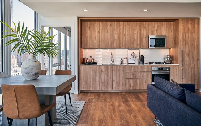 Building Photo - 262 W Hill St