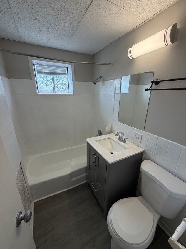 Building Photo - Pearl Street