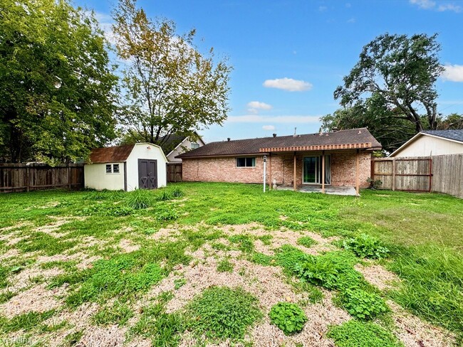 Building Photo - 3 br, 2 bath House - 5602 Hialeah Dr
