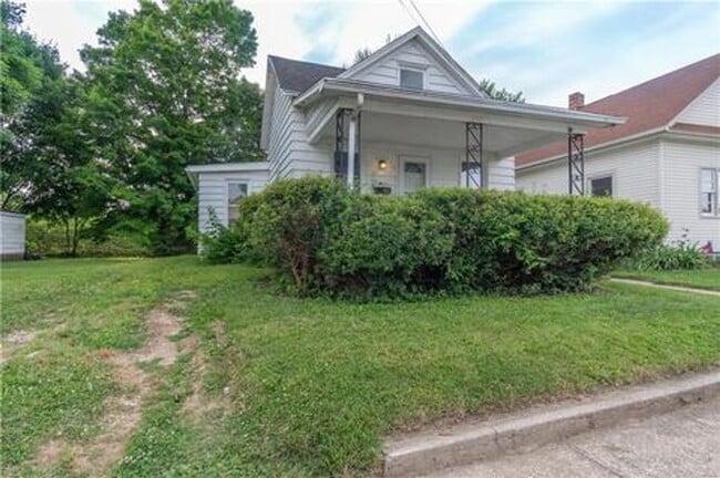 Building Photo - For Rent: Piqua Ohio - 2 Bedroom 1 Bathroom