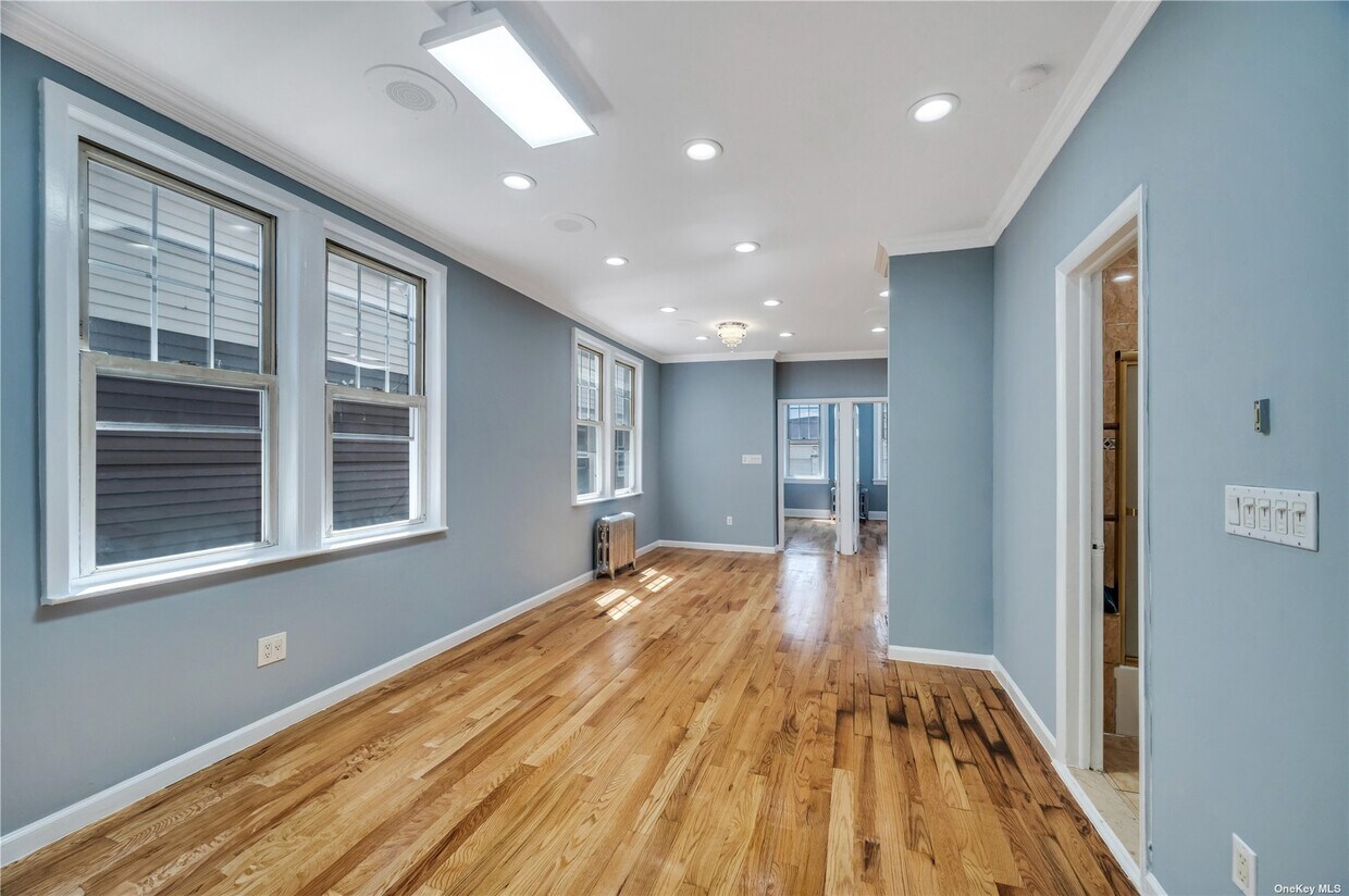 Primary Photo - 55-10 68th St