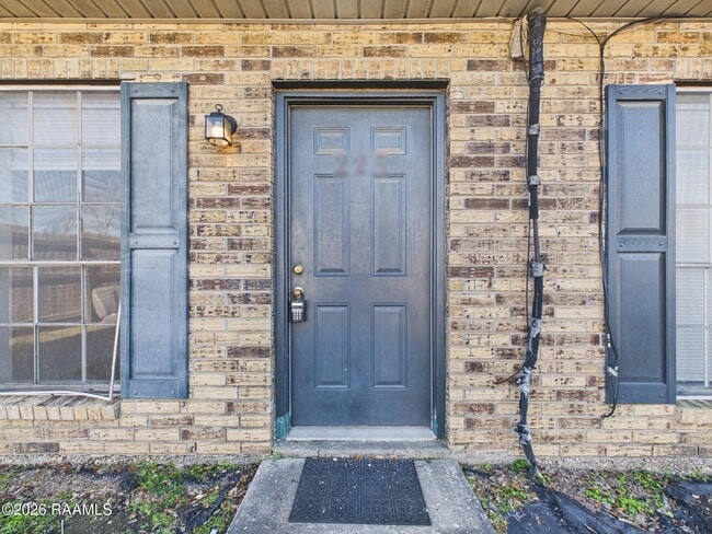 Building Photo - 225 Ryder Dr