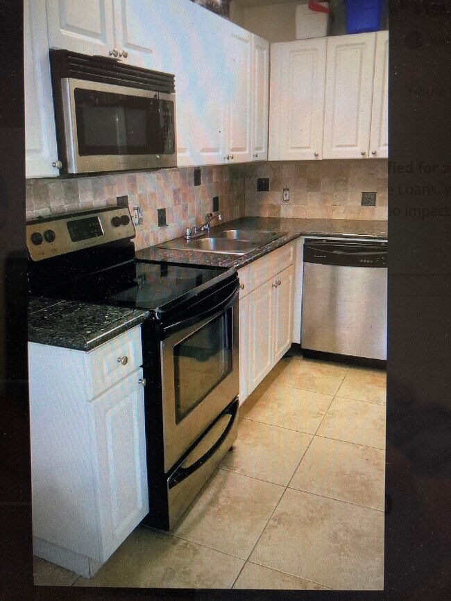 13686 Orange Sunset Dr Unit 101, Tampa, FL 33618 Condo for Rent in