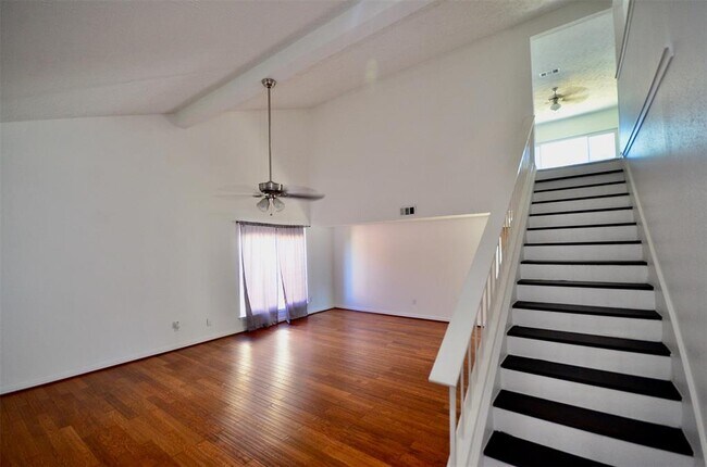 Foto del edificio - 1118 Lexington Blvd