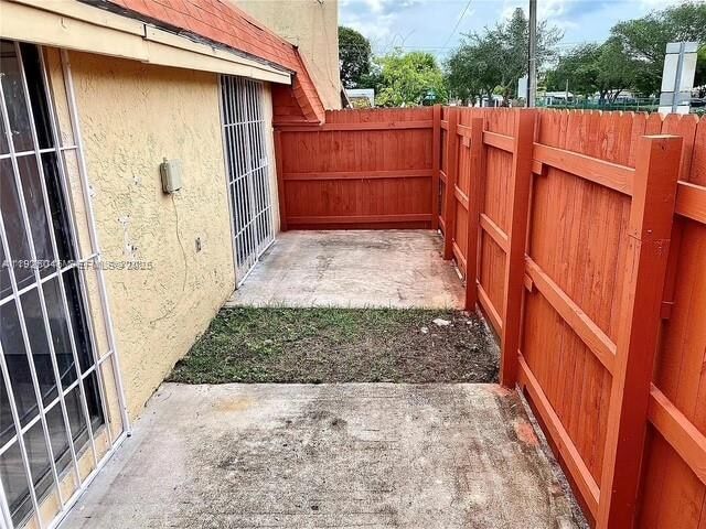 Foto del edificio - 805 NW 13th St