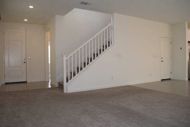 Building Photo - 3820 Ponderosa Pine Ln