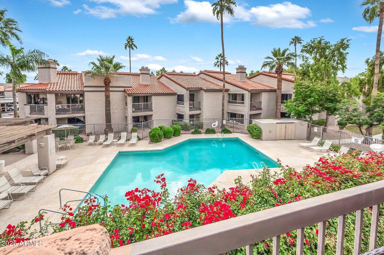 Foto principal - 9115 E Purdue Ave