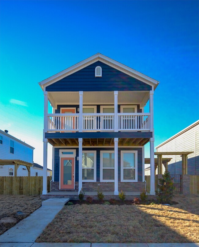 Building Photo - 641 N Keats Dr