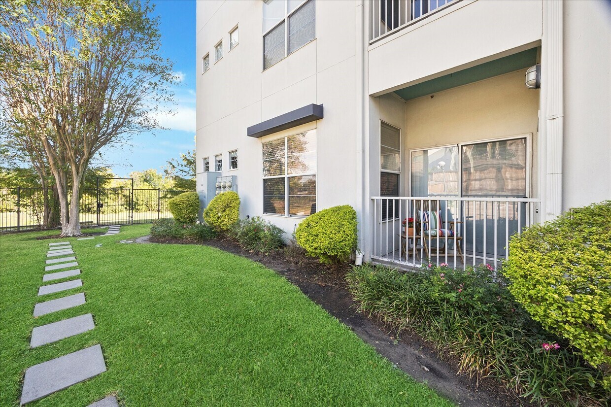 Foto principal - 1441 East St