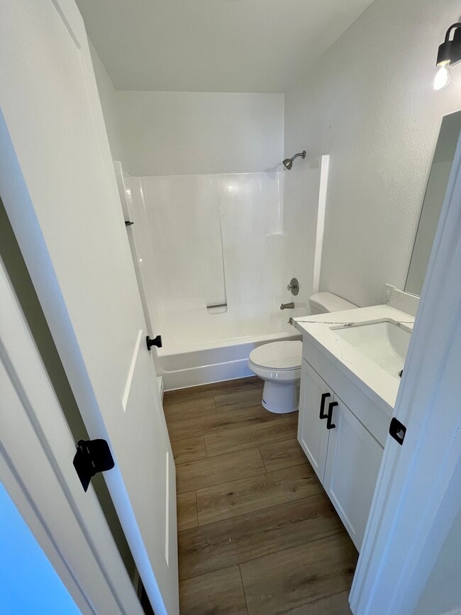 Foto del edificio - 1523 Ernest Ave