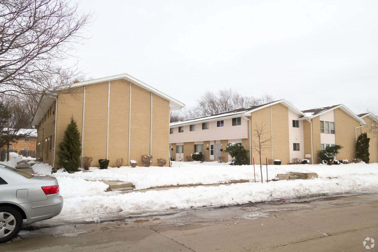 Primary Photo - Silver Spring Apartments