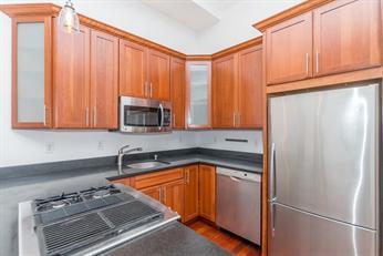Building Photo - 682 Tremont St