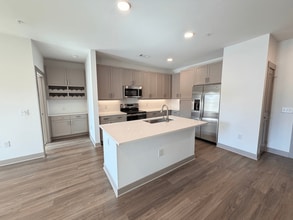 Building Photo - Heartwood at Vermillion