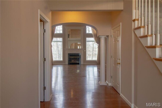 Building Photo - Welcome to this beautiful 3-bedroom spacio...