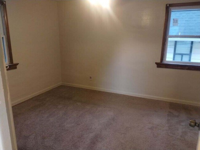 Foto del edificio - 1934 Brame Pl