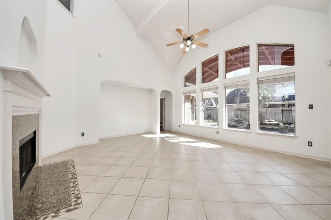 Building Photo - 6423 Middlelake Ct