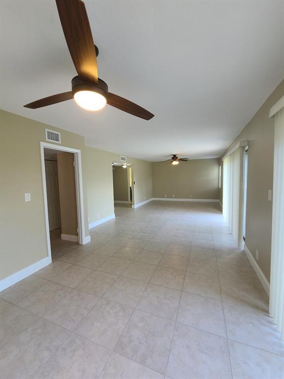 Primary Photo - 3201 Bayview Dr