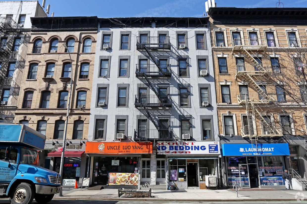Primary Photo - 930 Amsterdam Ave