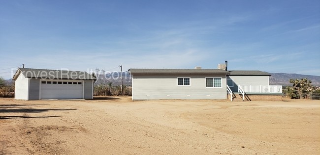 Foto del edificio - 3 Bed, 2 Bath Manufactured Home in Phelan!!!