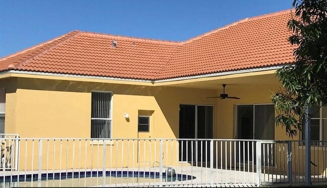 Foto del edificio - 7340 Edisto Dr