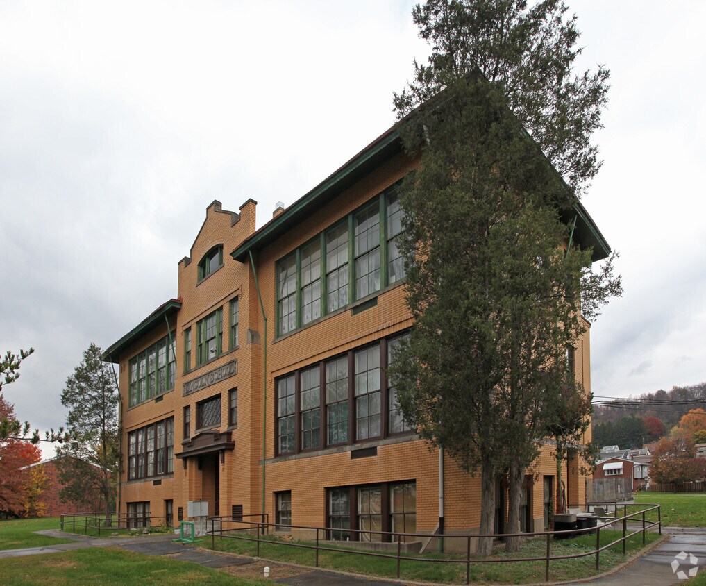 Foto principal - Lincoln School Apartments