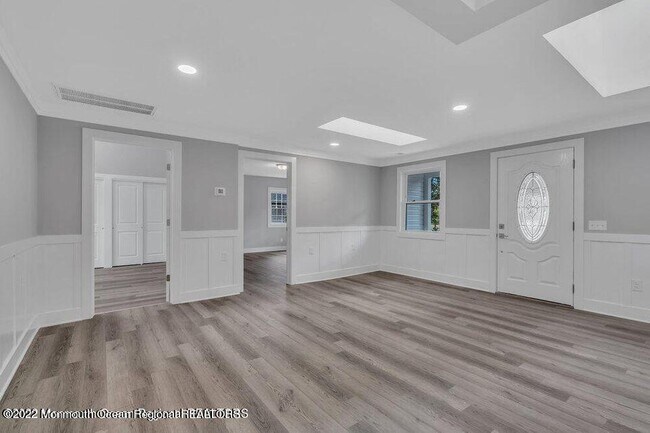 Building Photo - 1809 10th Ave