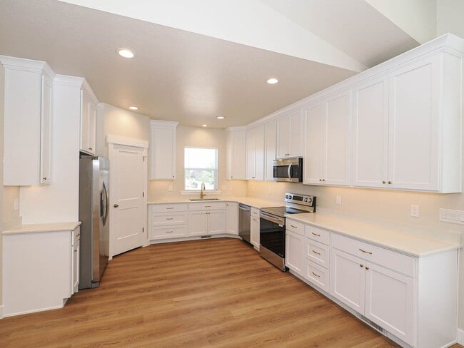 Building Photo - 251 E 1280 N