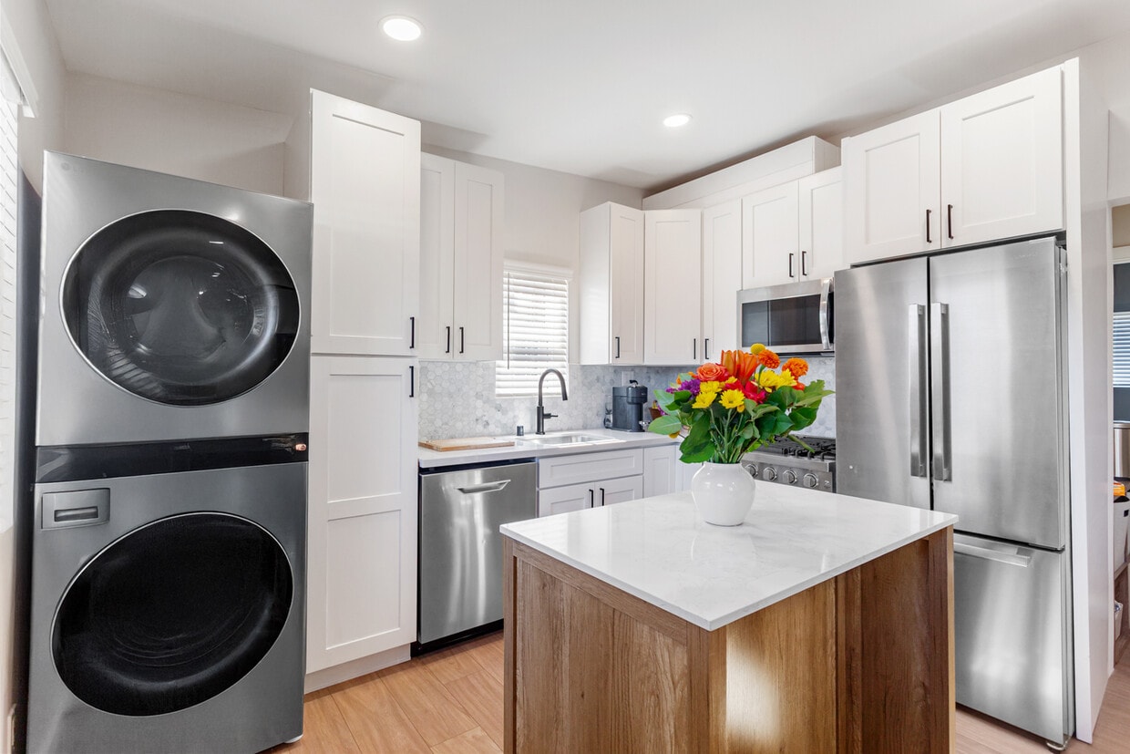 Foto principal - 16511 23rd St