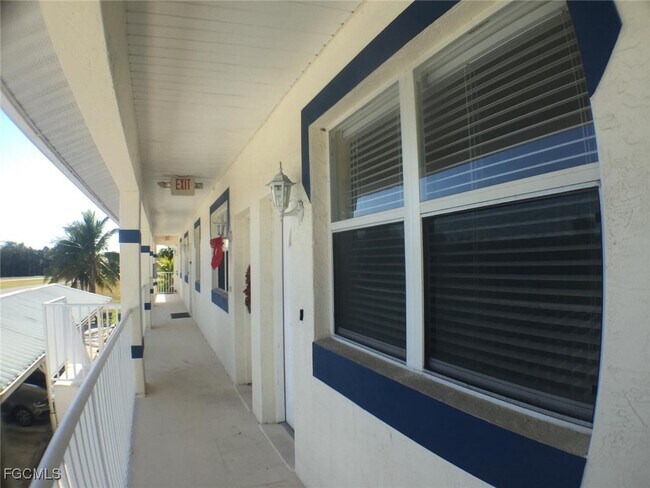 Foto del edificio - 5612 Rose Garden Rd