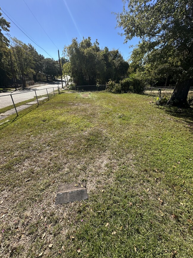 Patio trasero - 3403 Frederick St