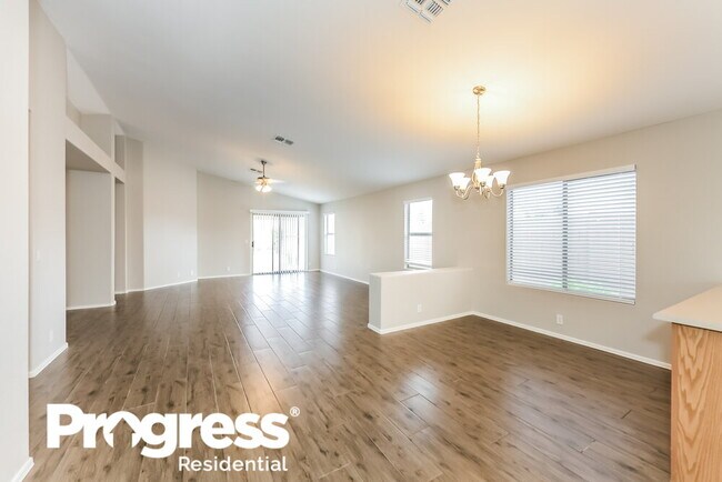 Foto del edificio - 8640 W Kathleen Rd