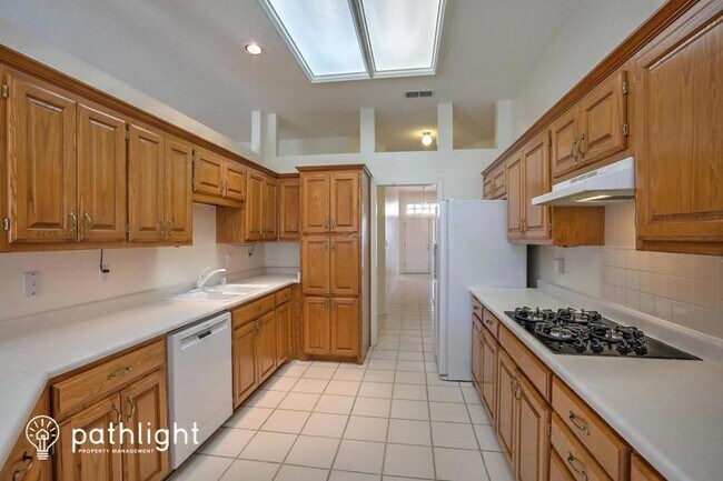 Building Photo - 8427 Rio Verde Place NW, Albuquerque, NM, ...