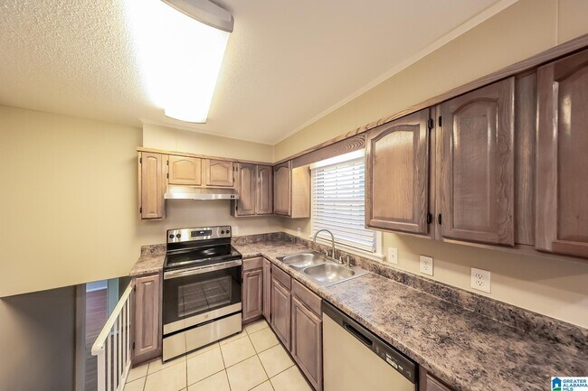Building Photo - 1740 Molly Dr