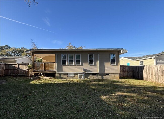 Foto del edificio - 931 Fleetwood Dr